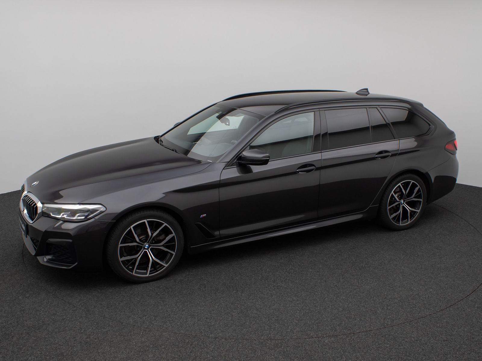 Fahrzeugabbildung BMW 520i M Sport Kamera DAB AHK Alarm Komfort 19Zoll