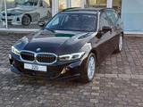 BMW 320d xDrive Touring ACC HUD 360° Matrix E-Si AHK - BMW 320: E36