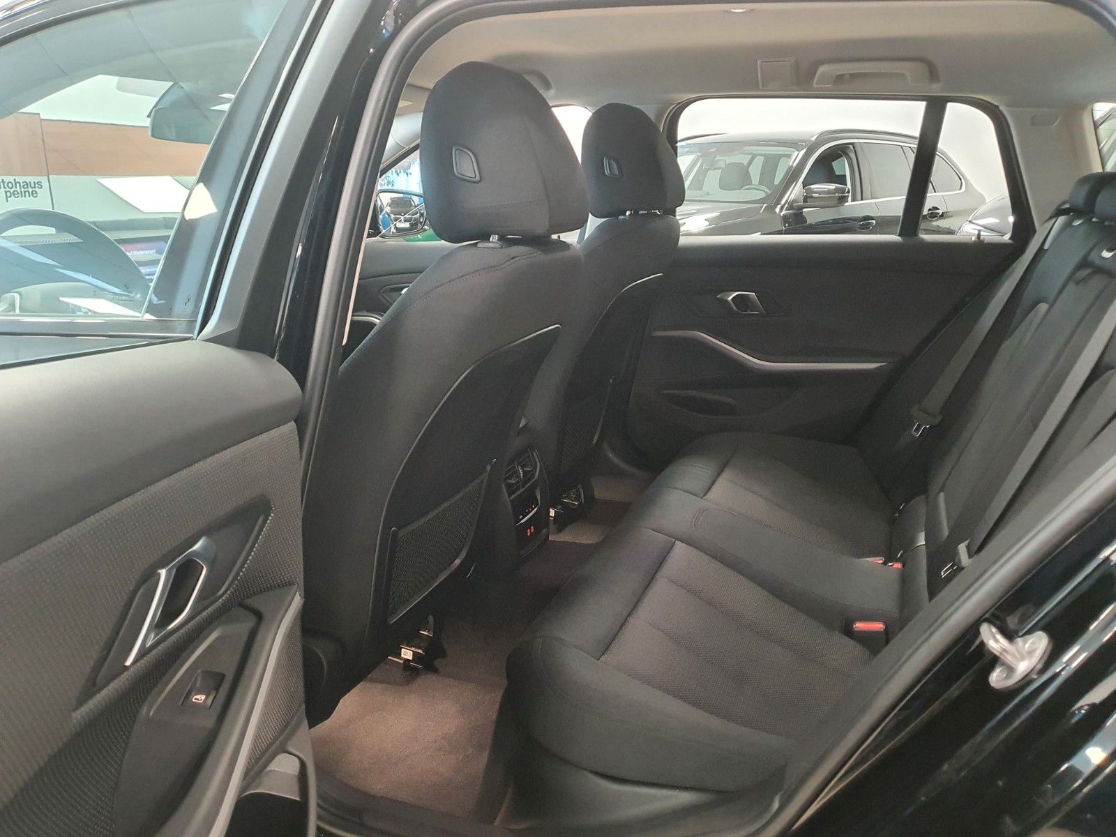 BMW 320i SAG/Navi/AHK/DrivAss&FernAss/Tempomat foto 25
