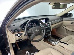 MERCEDES-BENZ E 250 CGI RENTNER / 1.HD / NUR 46.tKM /NEUWERTIG MERCEDES-BENZ E 250 CGI RENTNER / 1.HD / NUR 46.tKM /NEUWERTIG