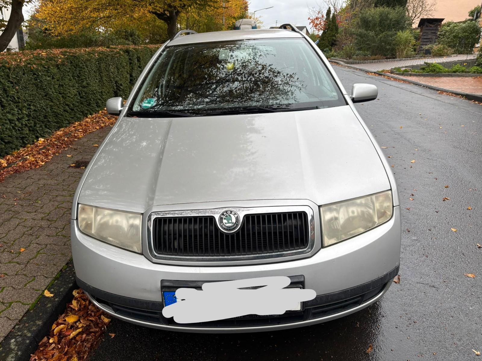 Skoda Fabia 2005 — салон