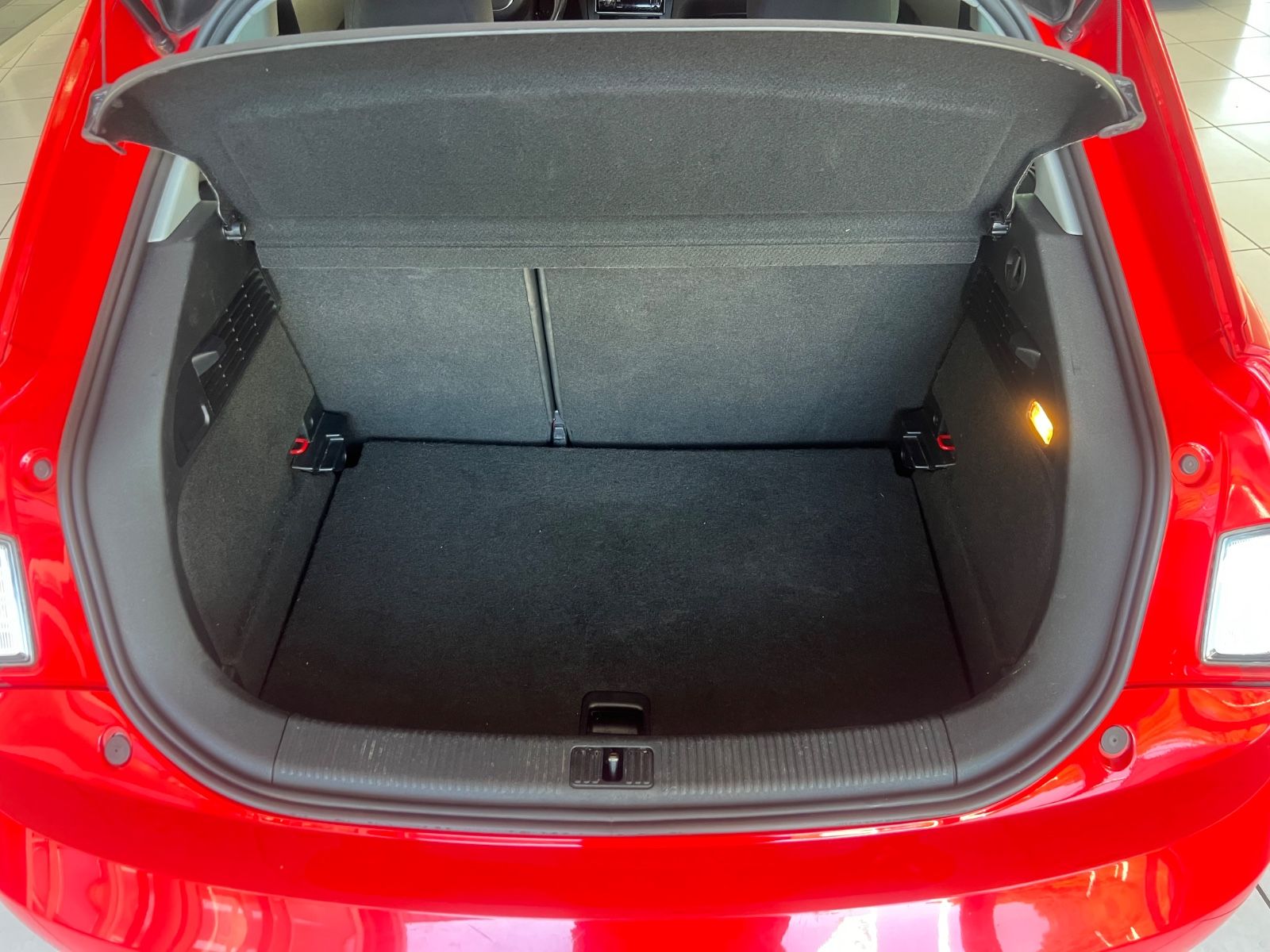 Fahrzeugabbildung Audi A1 attraction * Sitzheizung *