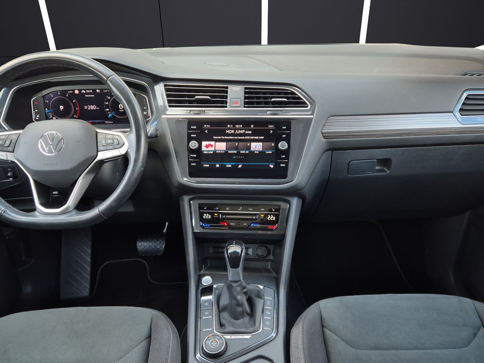 Fahrzeugabbildung Volkswagen Tiguan Allspace TSI Elegance DSG 4M Matrix Navi