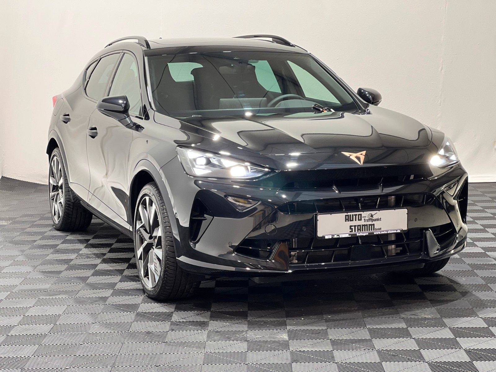 Fahrzeugabbildung CUPRA Formentor VZ 2.0 TSI 4Drive AHK PANO DSG