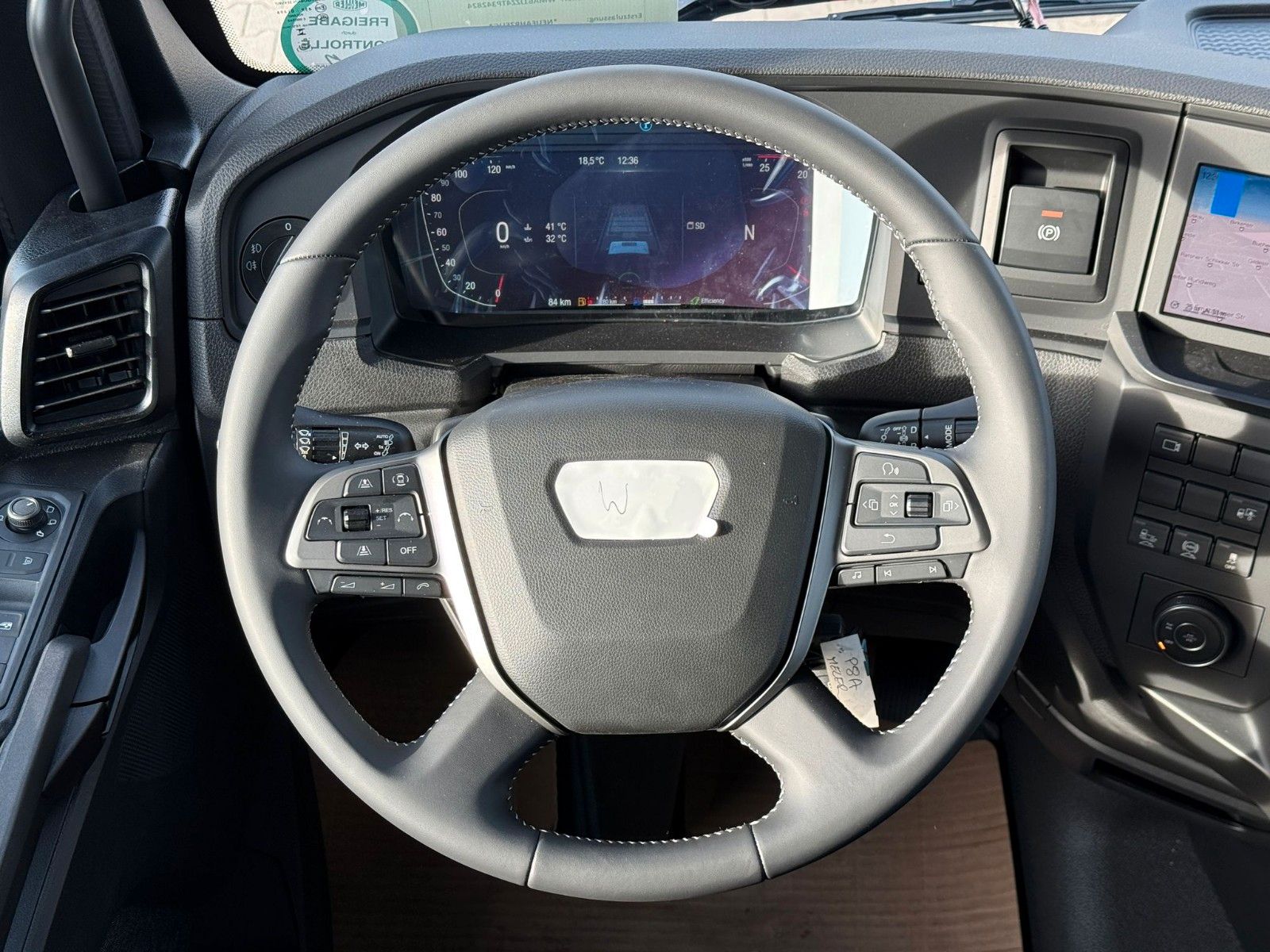 Fahrzeugabbildung MAN TGX 18.520 BL 4x2H Kommunal Hydr. Winterdienst