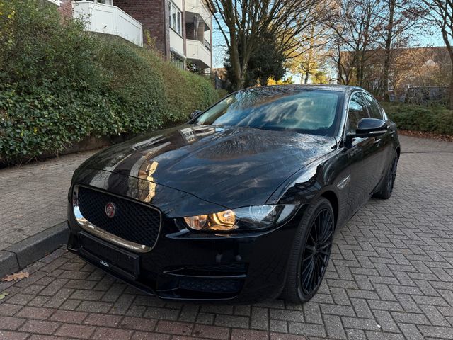 Jaguar XE Pure