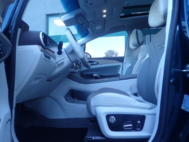 Fahrzeugabbildung DFSK Forthing 4 U-Tour Noble 1,5T 7Sitzer Shz Pano LE