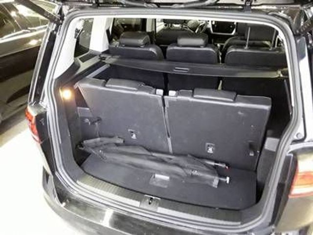 Fahrzeugabbildung Volkswagen Touran 1.5 TSI DSG GOAL LED AHK NAV 7-SITZE