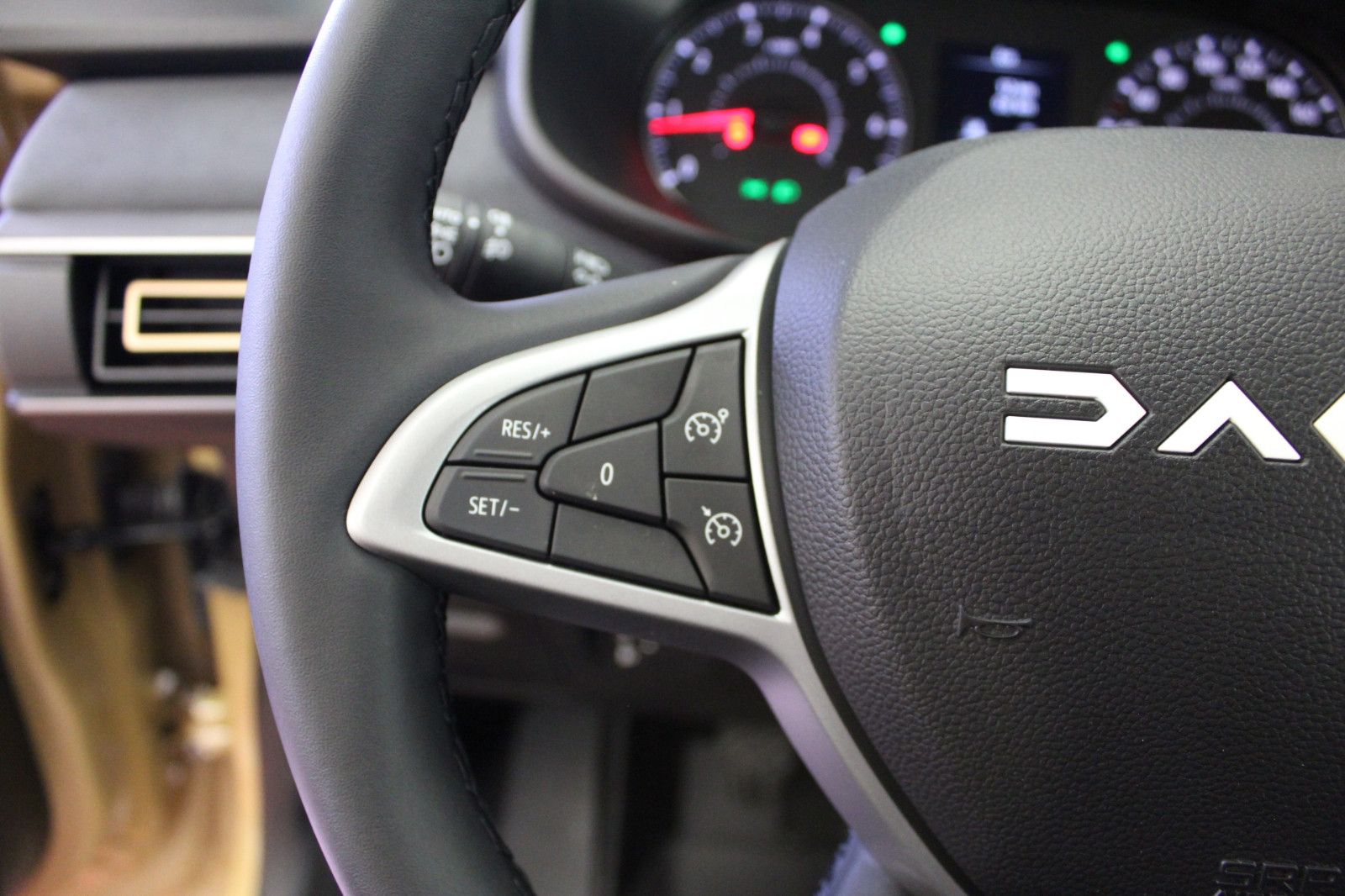 Fahrzeugabbildung Dacia Sandero Stepway TCe 90 auto Extreme*City-Paket*