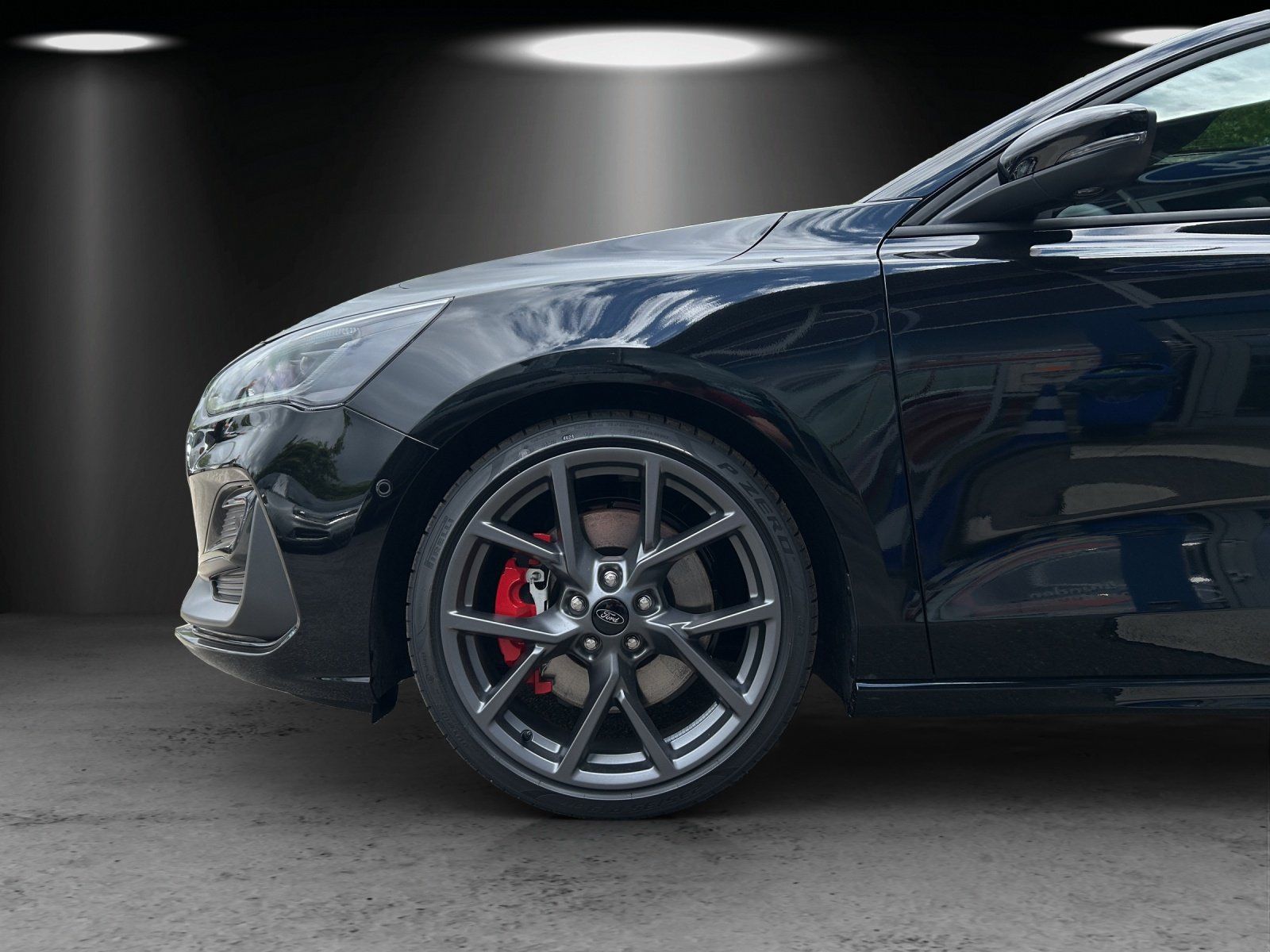 Fahrzeugabbildung Ford Focus Turnier ST X GlasDach B+O Winter PDC 20Zol