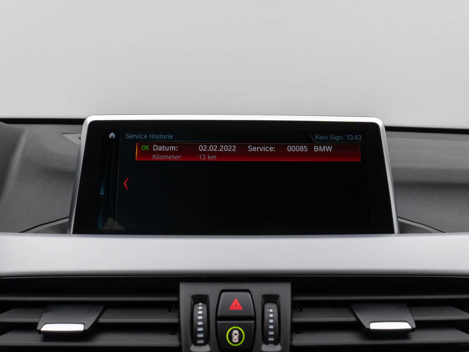 Fahrzeugabbildung BMW X1 xD25e Parkassist DAB AHK Geschwindigkeitsreg