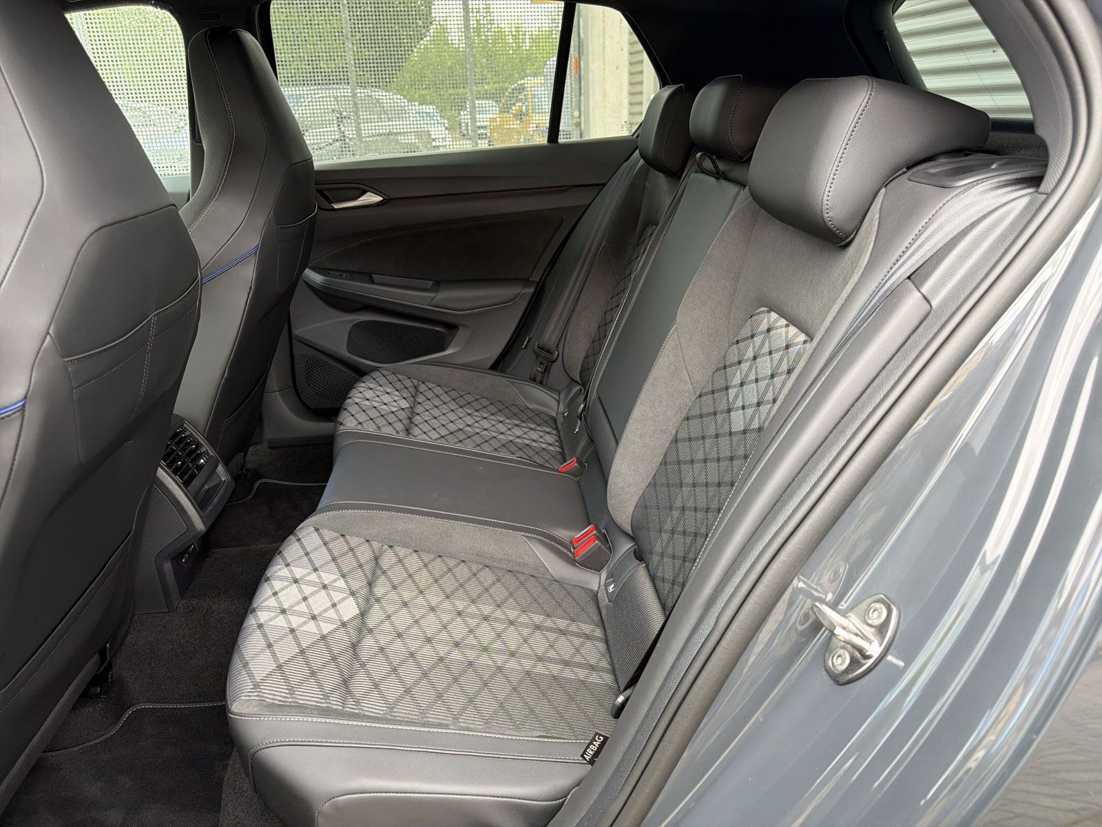 Volkswagen Golf - Bild 14