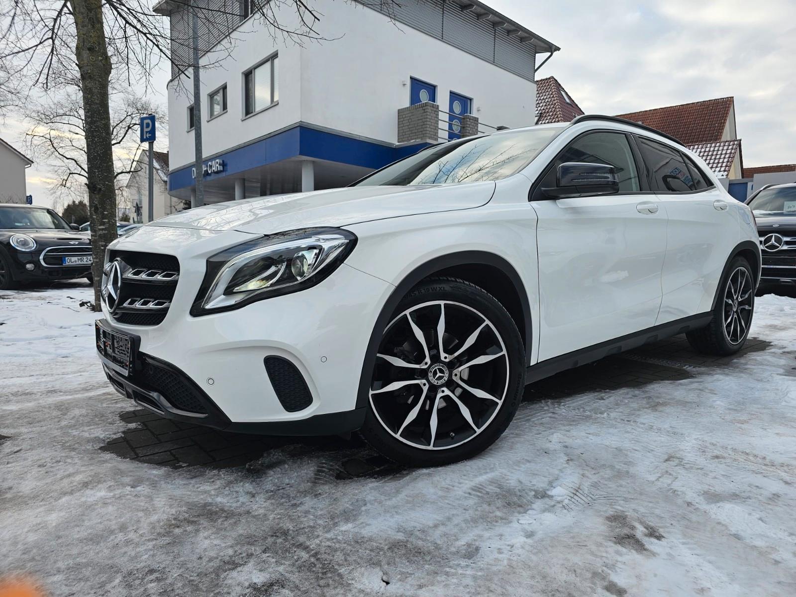 Mercedes-Benz GLA 180/Night-Paket/RFK/LED/AHK/