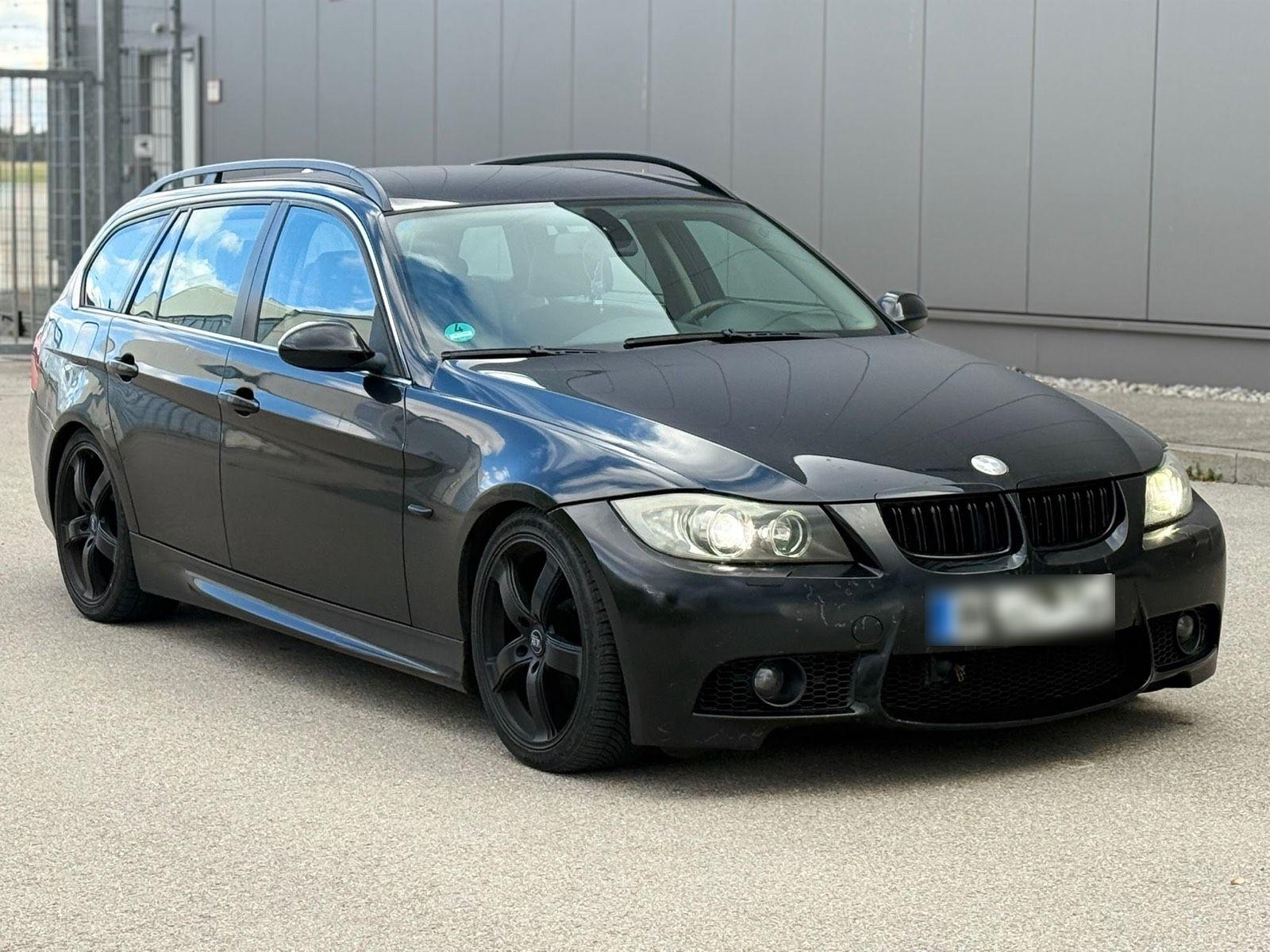 BMW 330 2006 — interior