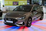 Hyundai i30 Intro Edition*NAVI*PDC*ALU*LHZ*TEMPOMAT*LED* - Hyundai Gebrauchtwagen in Bonn