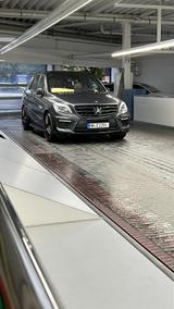 Mercedes-Benz Mercedes Ml 63 AMG Performance MB Scheck... - Mercedes-Benz ML 63 AMG in Hamburg