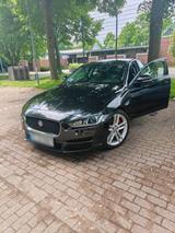Jaguar XE, 2.0 Benzin, CarPlay - Jaguar XE in Essen