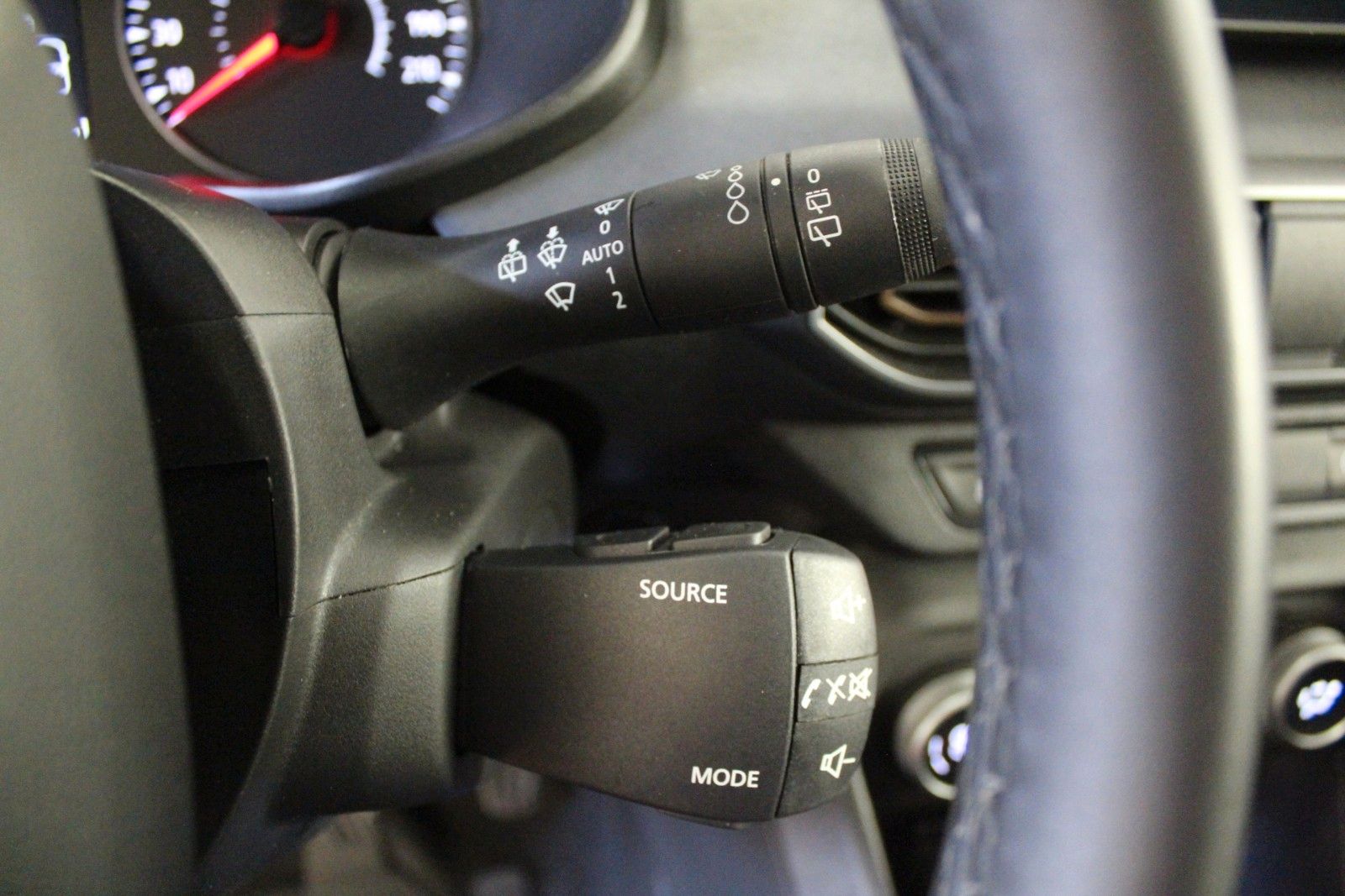 Fahrzeugabbildung Dacia Jogger TCE 110 Extreme+ 5-Sitzer *AHK*