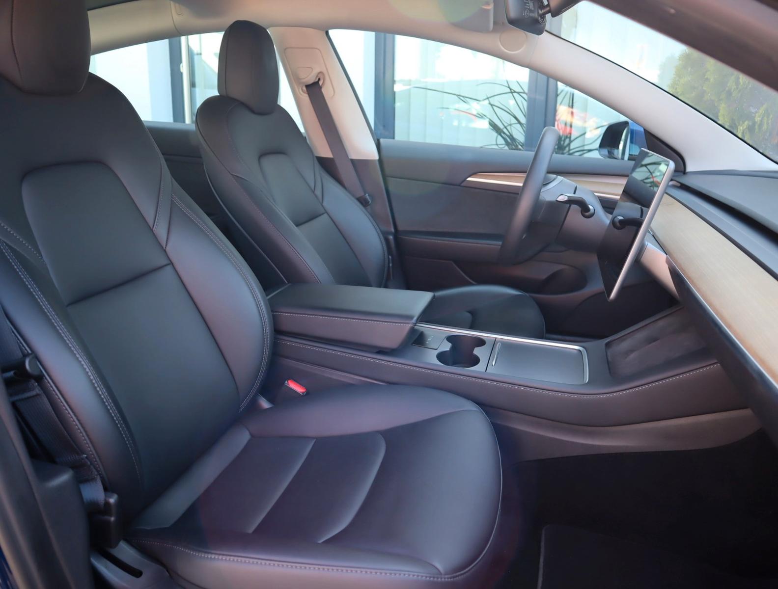 Tesla Model 3 Long Range Allrad /SHZ /2-Zonen-Klima