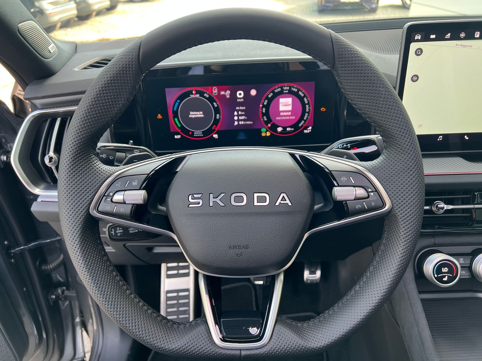 Fahrzeugabbildung SKODA Kodiaq Sportline 1.5 TSI IV DSG *LED, AHK, Navi,
