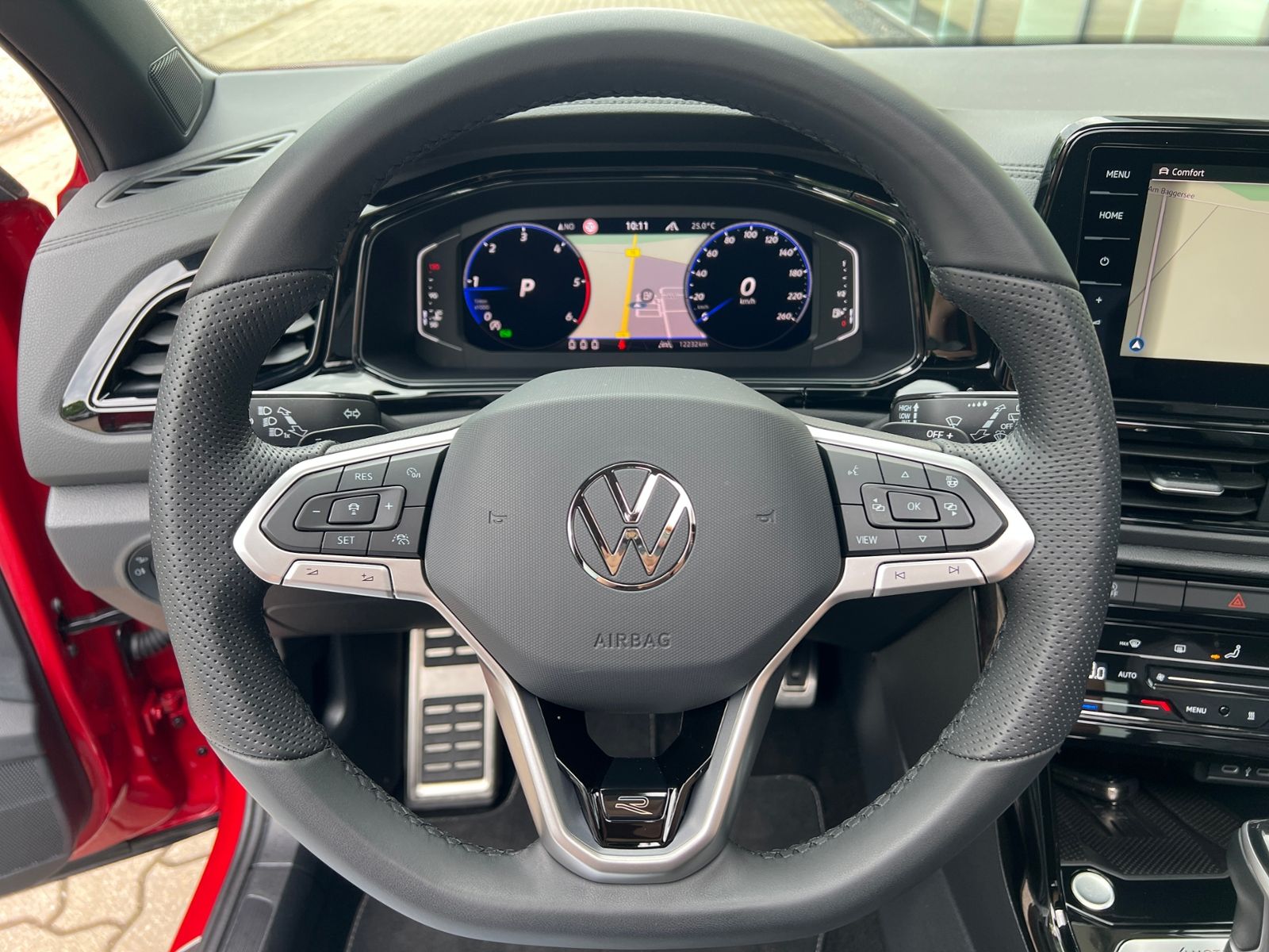 Fahrzeugabbildung Volkswagen T-Roc R-Line 2.0 TDI DSG 4Motion *AHK, BlackStyl