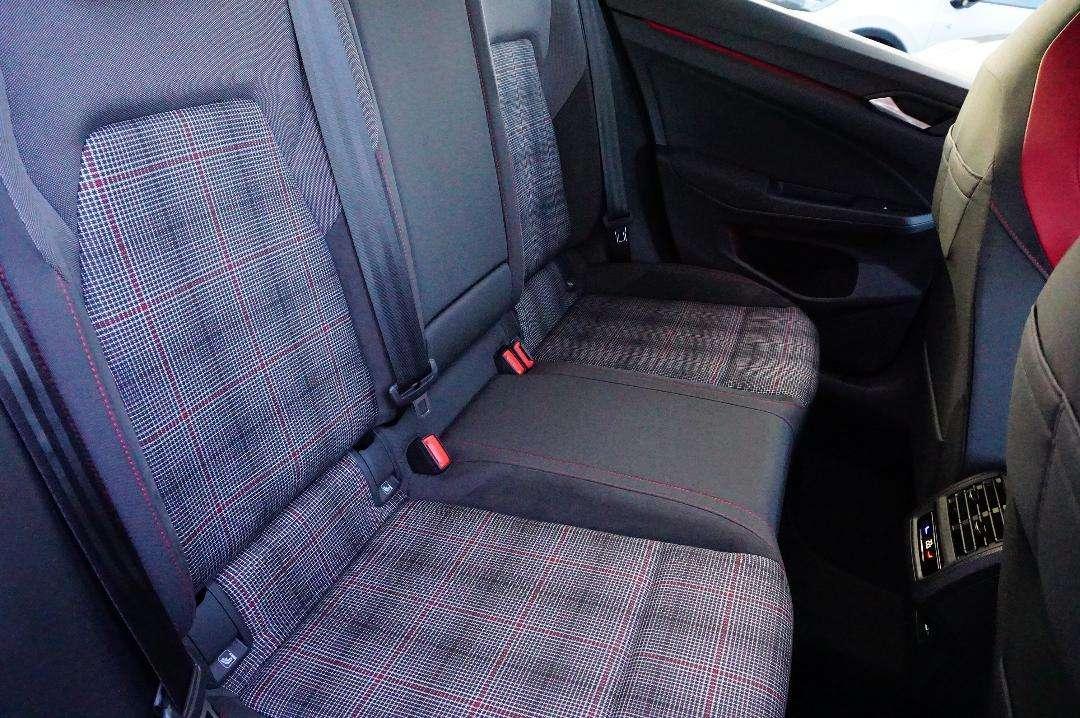 Volkswagen Golf GTI Black Style 2,0 l TSI 6-Gang Navi,RFK,, миниатюра 12