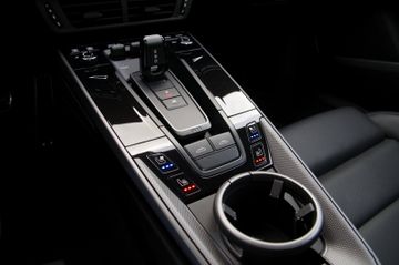 Porsche 992.2 Targa 4S*ACC,BOSE,Chrono,Sitzlüftung,14-W.