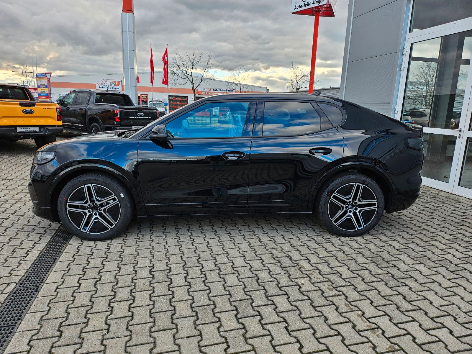 Ford Capri Premium RWD imagem 2
