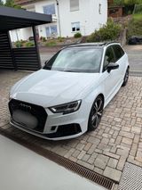 Audi RS 3 Sportback MATRIX*PANO*RS-AGA*280KM/H*R - Audi RS3: Weiß