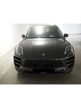 Porsche Macan Turbo mit Performance Paket / Approved - Porsche Macan Turbo-mit-Performance-Paket