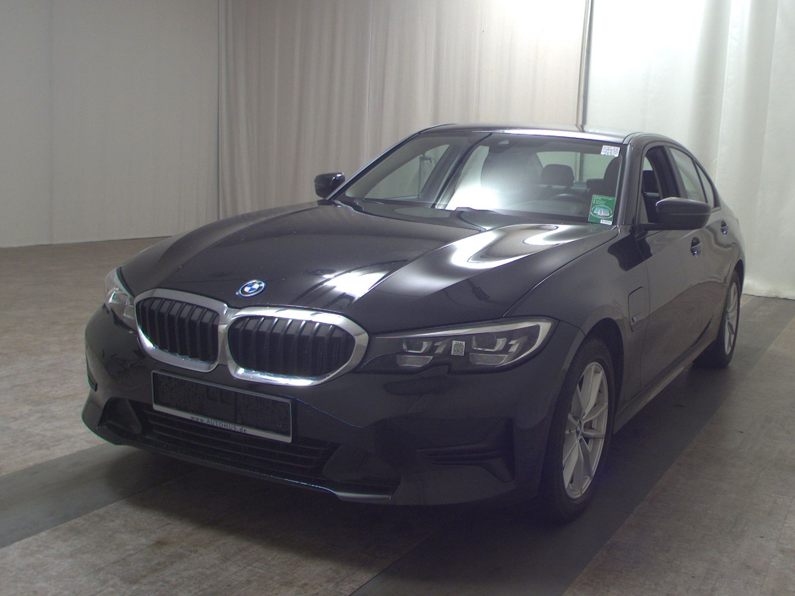 BMW 330e Advantage Leder Navi LED LC-Pro HiFi RfK imagem 2