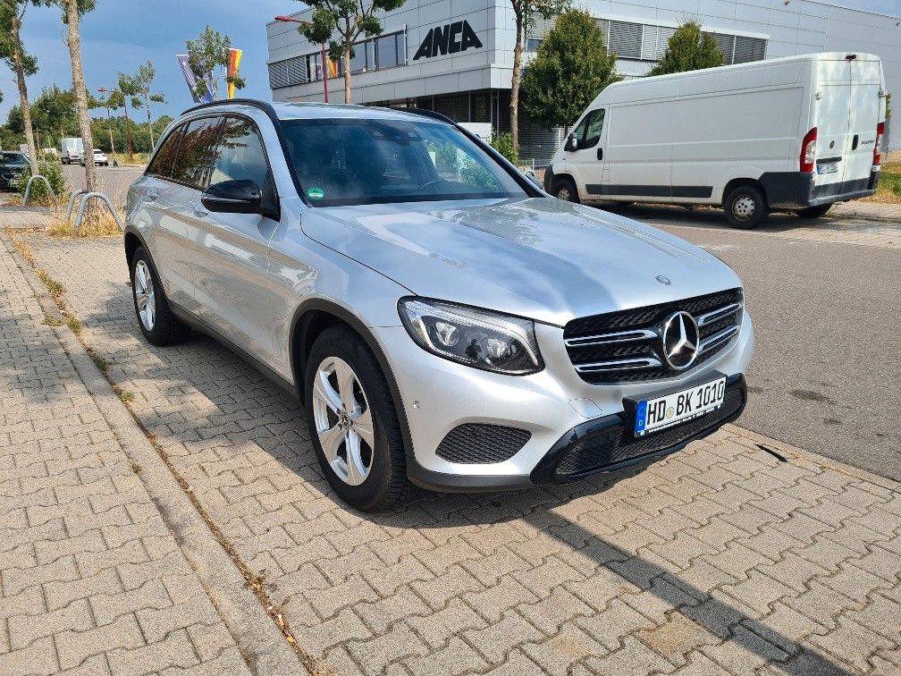 MERCEDES-BENZ GLC 250 d 4Matic Leder Led Navi Lenkrad Heizung