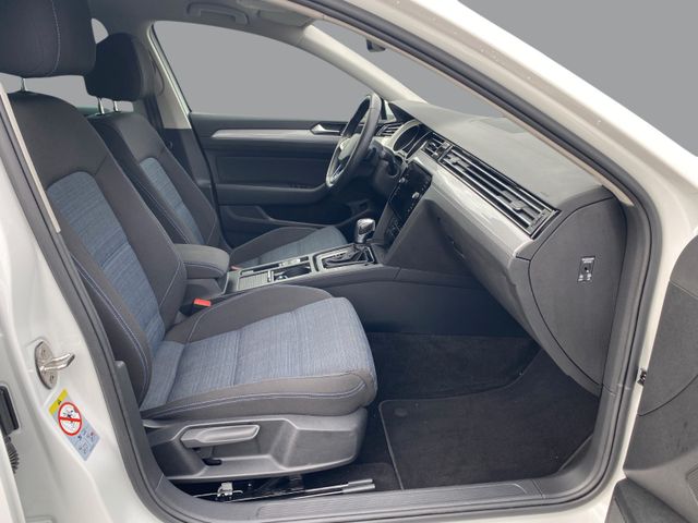 VW Passat Variant (Bild 12 von(15)