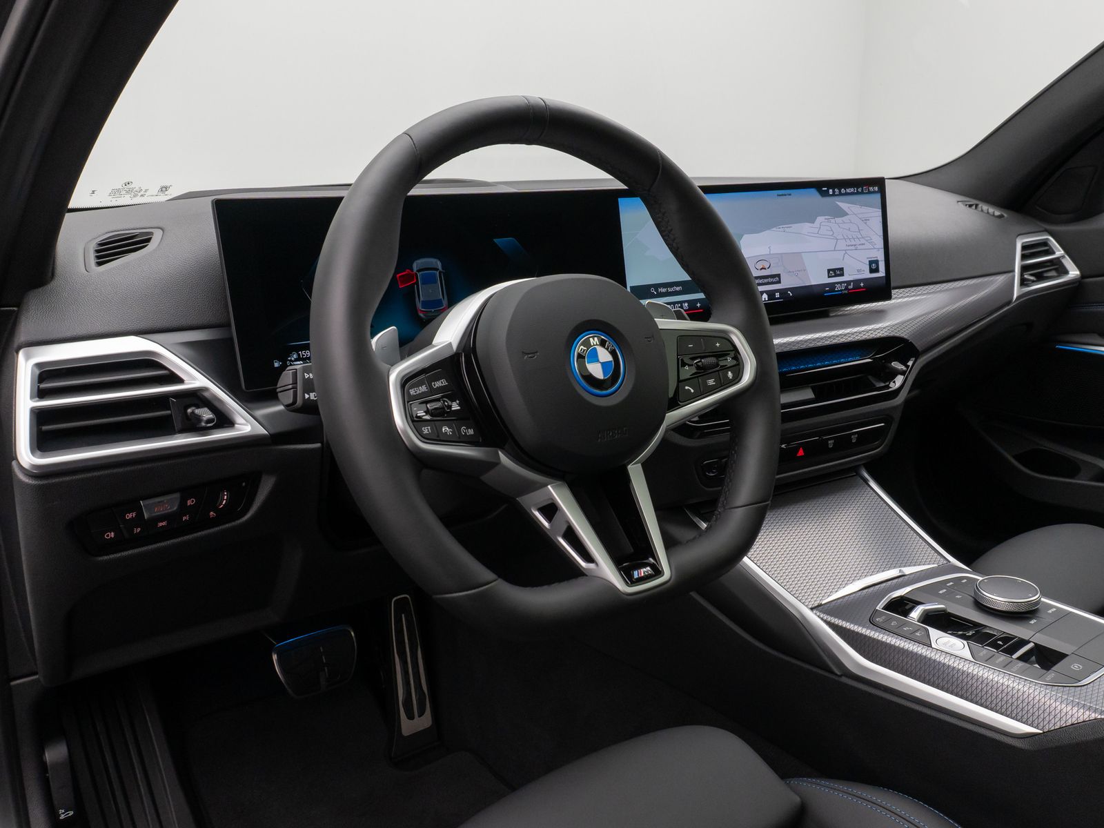 Fahrzeugabbildung BMW 330e M Sport Pro Panorama 360°HUD DAB HiFi AHK