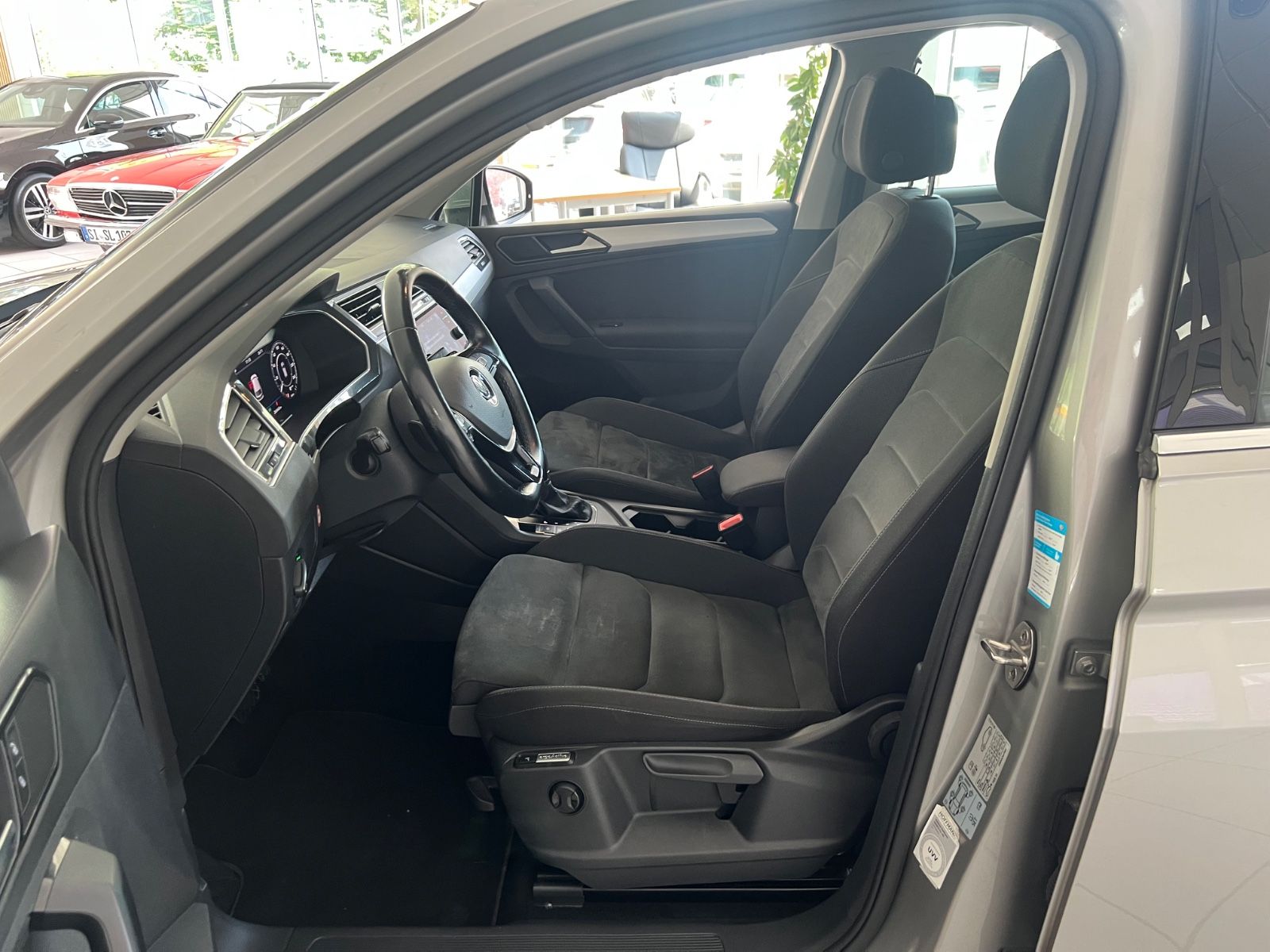 Fahrzeugabbildung Volkswagen Tiguan Comfortline 2.0 TDI DSG  *Digitaltacho*