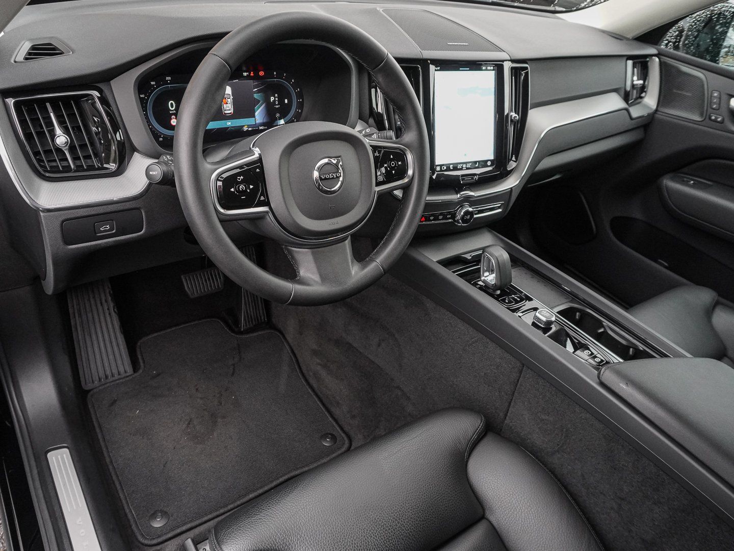 Volvo XC60 B4 B Plus Dark H&K 19ZOLL FRONTHZG SHZ-HI foto 9