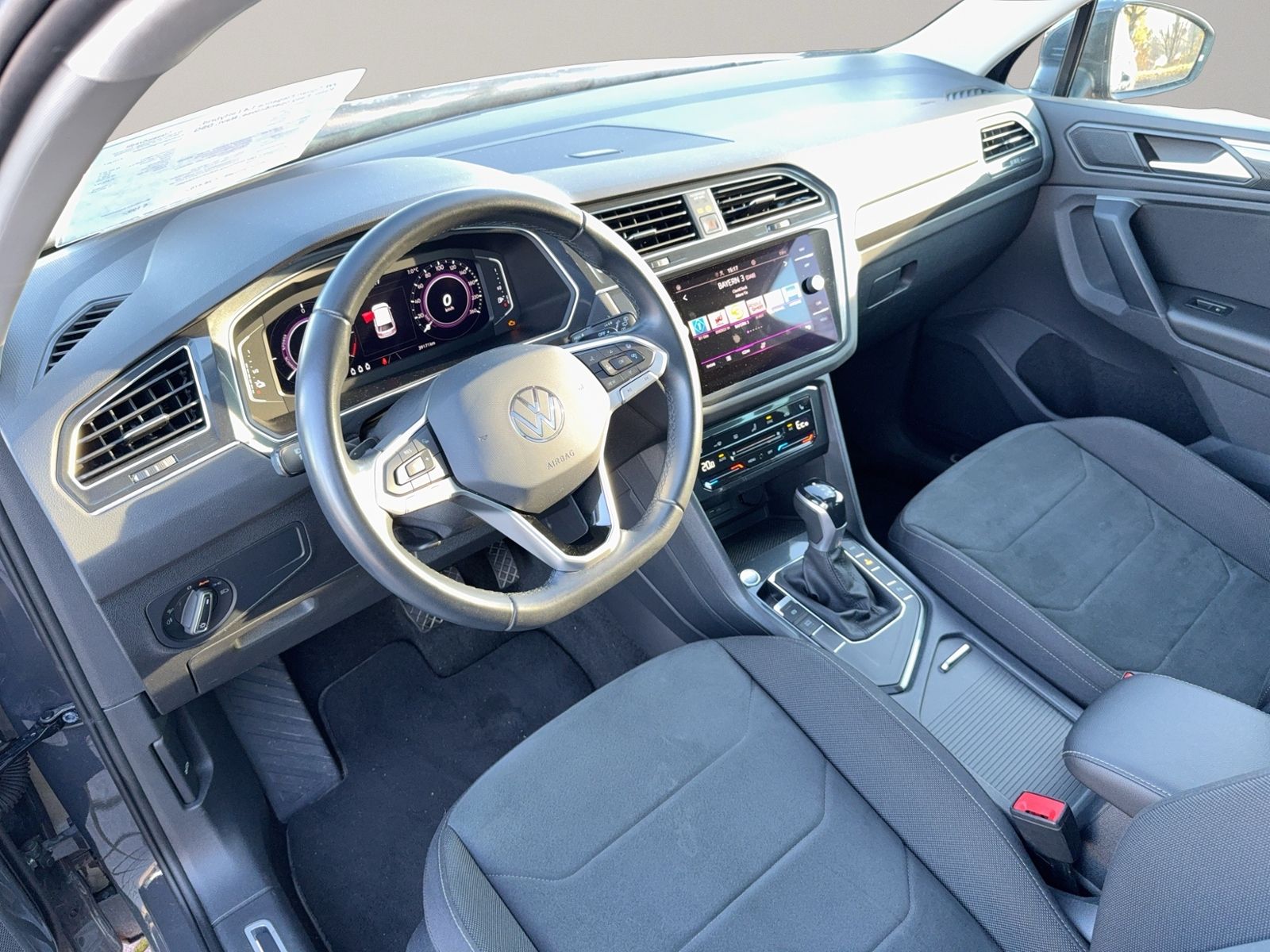 Tiguan Elegance 1,4 l eHybrid, Pano, Easy open&c