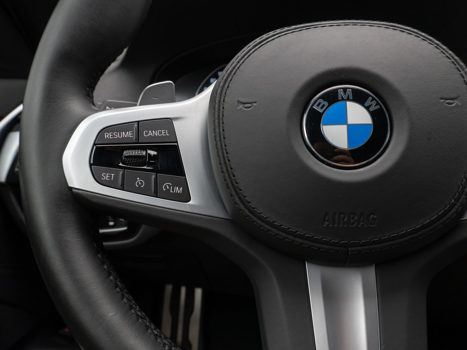 Fahrzeugabbildung BMW 530e M Sport 360° Laser DAB Komfort HUD 19Zoll