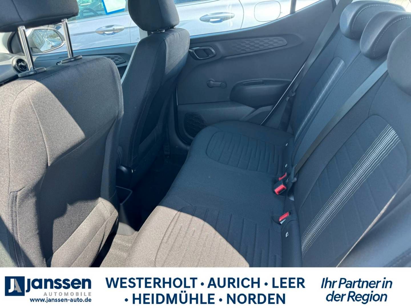 Fahrzeugabbildung Hyundai i10 Trend/ PDC hinten/Rückfahrkamera/Navi/Sitzhe