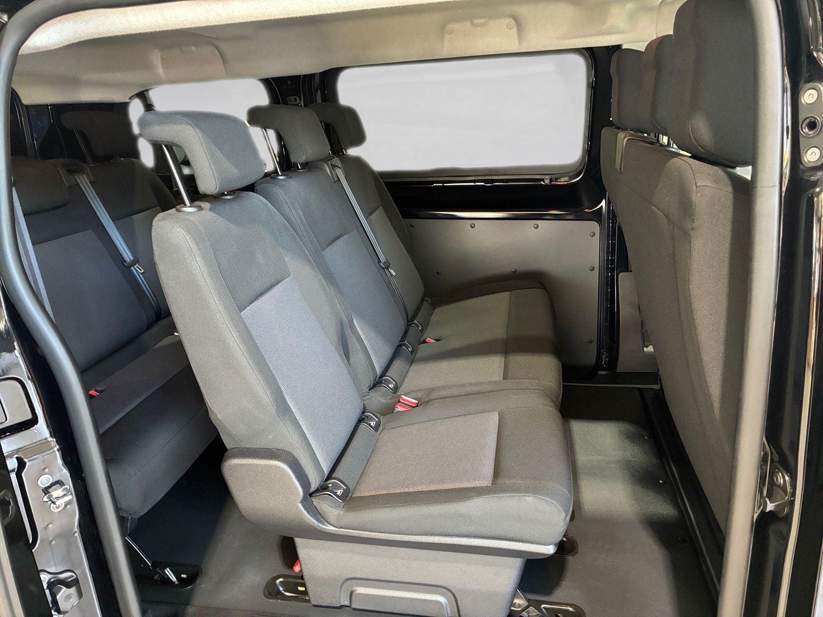 Fahrzeugabbildung Opel Vivaro Kombi 1.5 D PDC,Klima, 9-Sitzer
