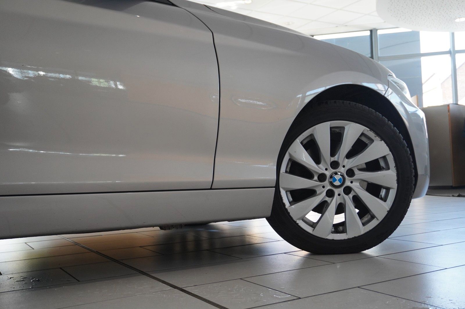 Fahrzeugabbildung BMW 220i COUPE SPORT LEDER/SHZ/PDC/USB/SCHIEBEDACH