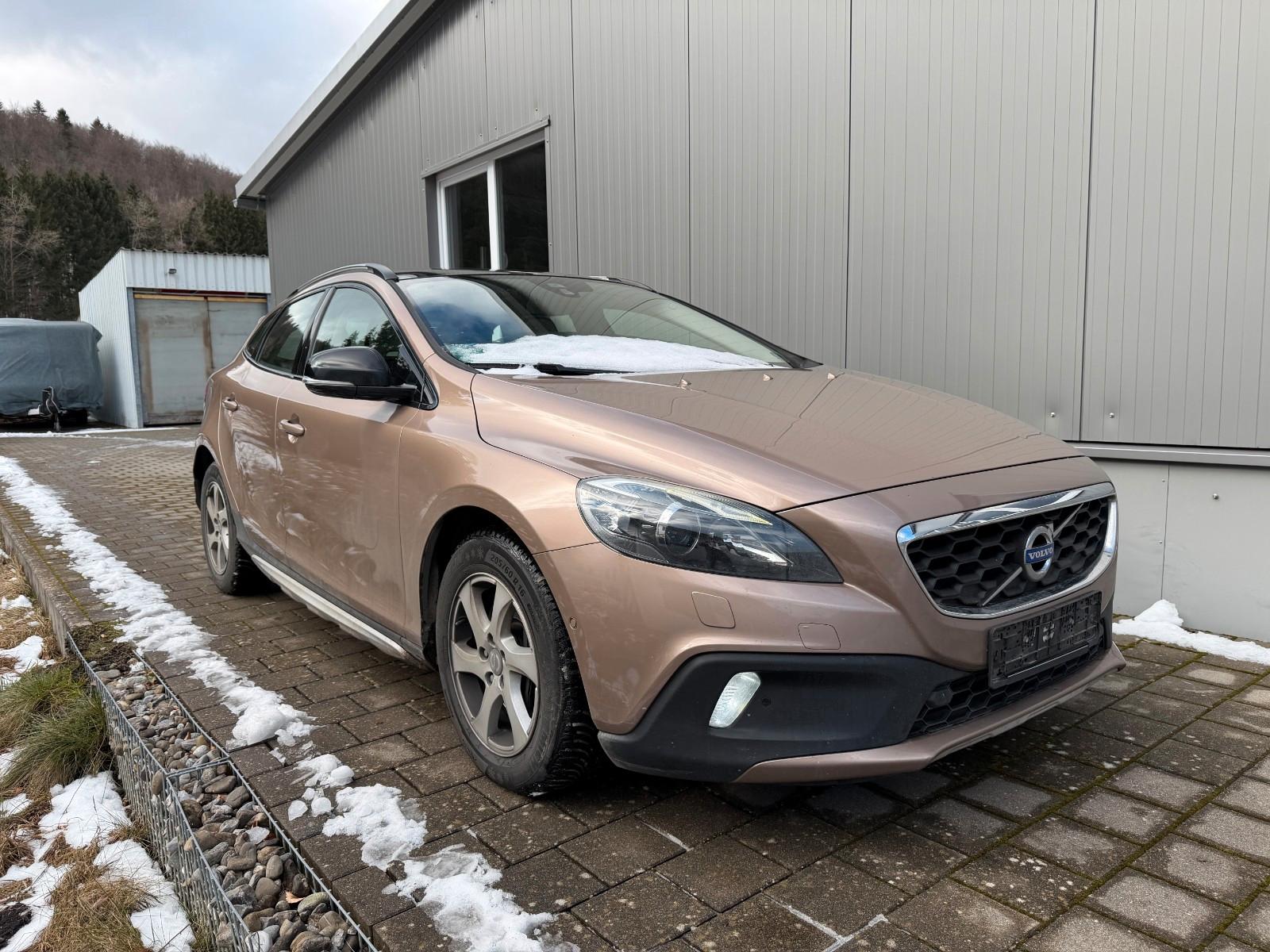 Volvo V40 Cross Country Summum AWD Panorama Winterräde