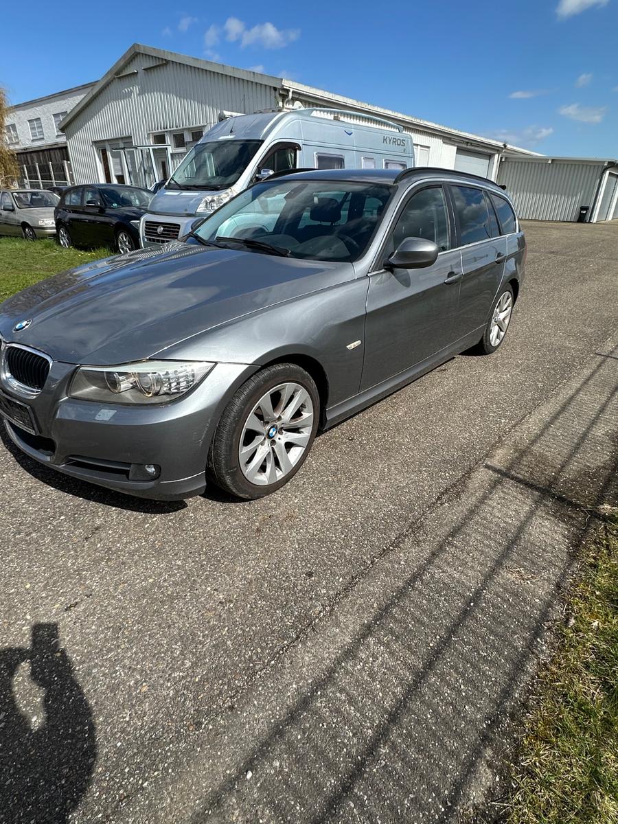 BMW 318i Touring Edition Lifestyle