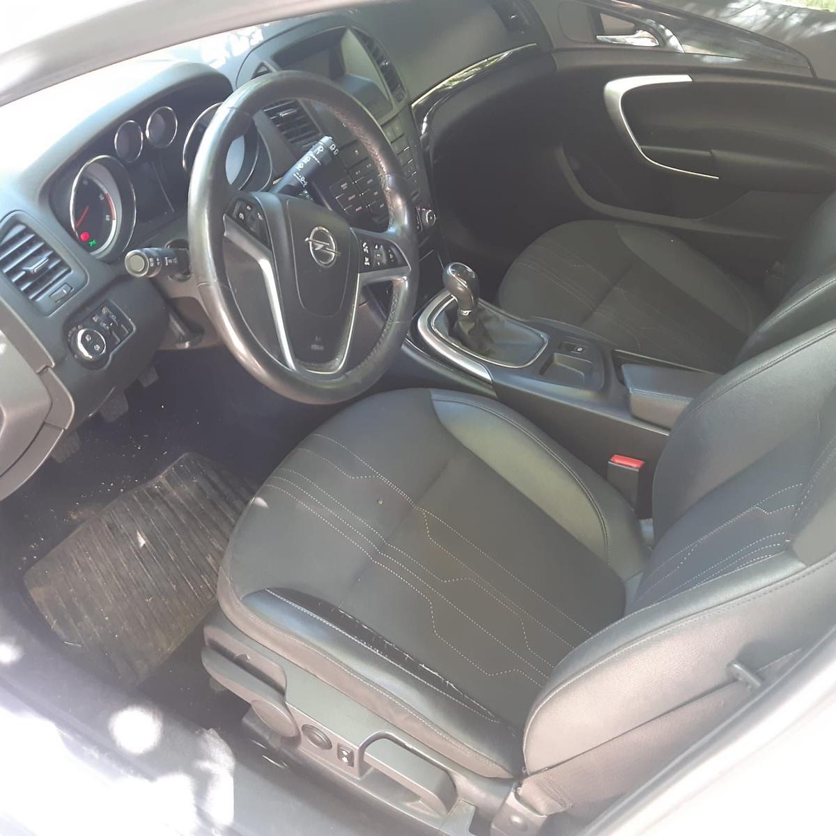 Opel Insignia 2012 — двигун