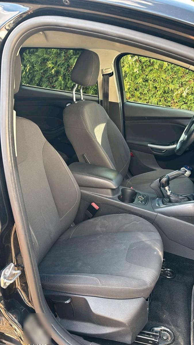 Ford Focus 2012 — photo 15