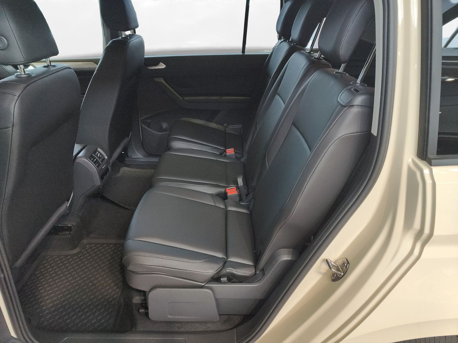 Volkswagen Touran - Bild 6