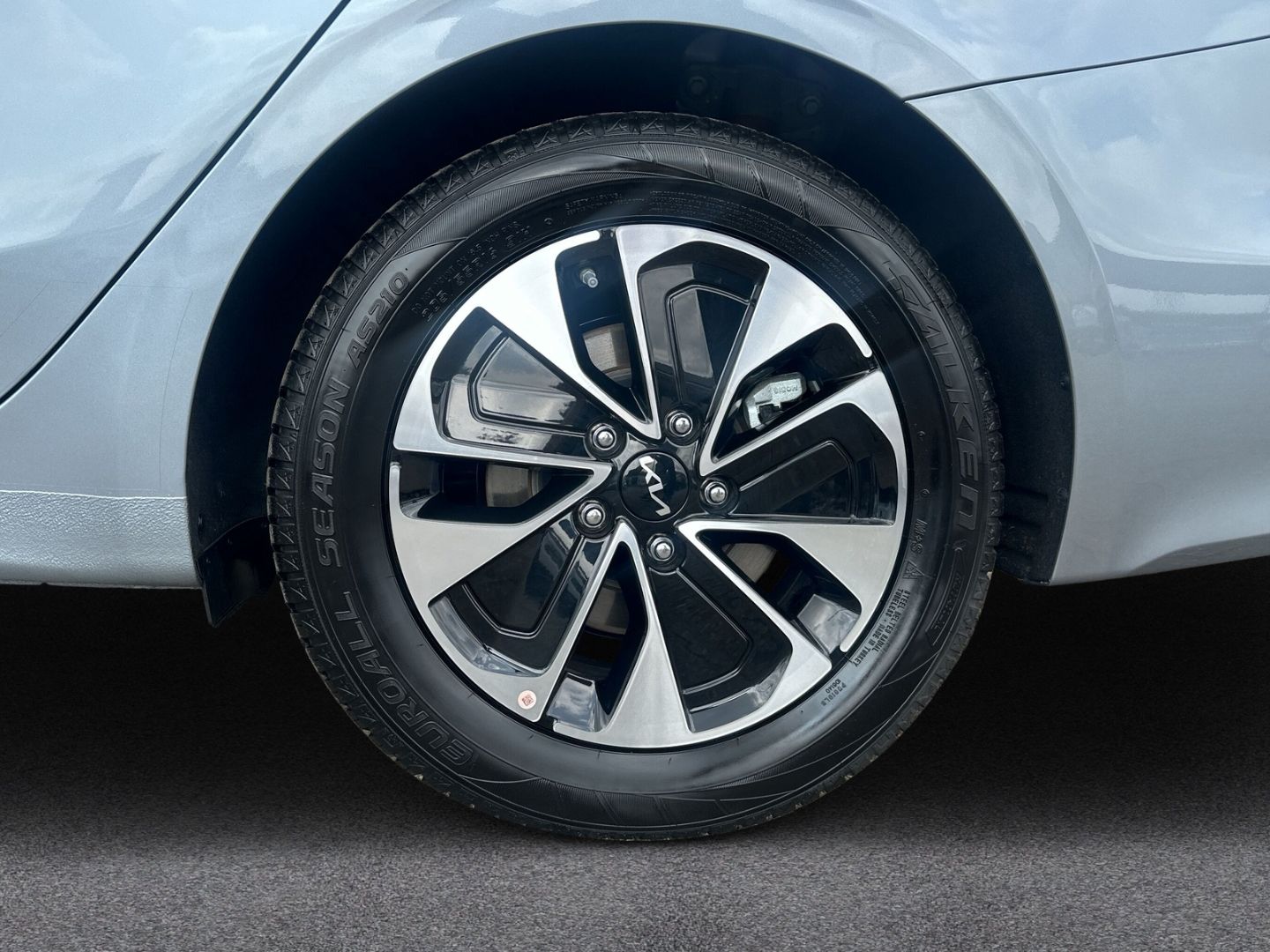 Fahrzeugabbildung Kia Ceed_sw Plug-in Hybrid Spirit 1.6+Navi+digitales