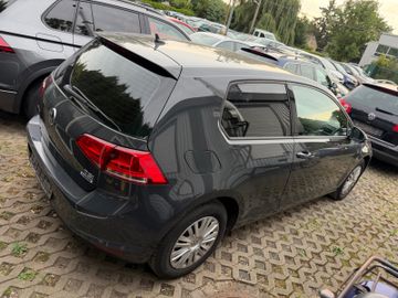 Volkswagen Golf - 6