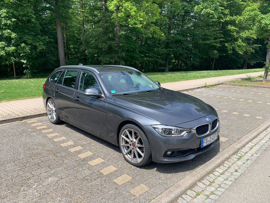 Image of BMW 320