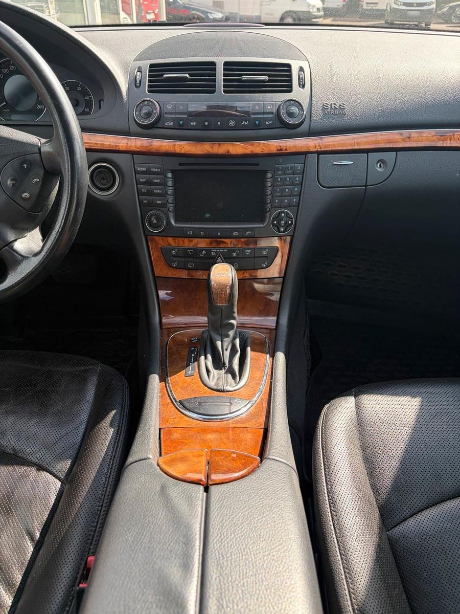 Mercedes-Benz E280 2005 — photo 9